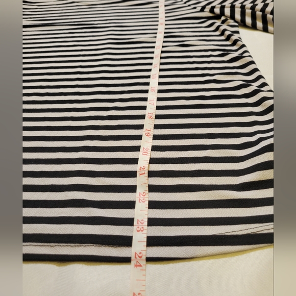 Worthington Black and White Striped Half Open Sleeve Blouse Crew Neck Size M - Picture 6 of 9
